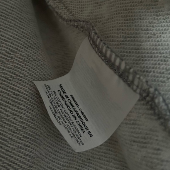 Nike Cropped Crew Neck Sweatshirt - Picture 8 of 9